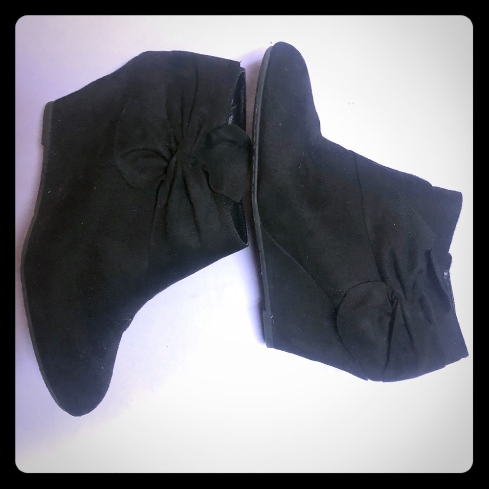 CL Laundry wedge suede booties